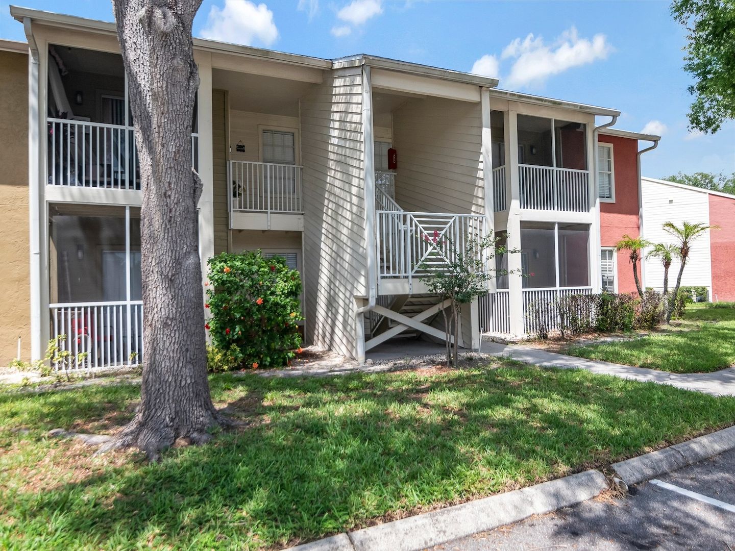 Brandon Condo: 214 Lake Parsons Green 201