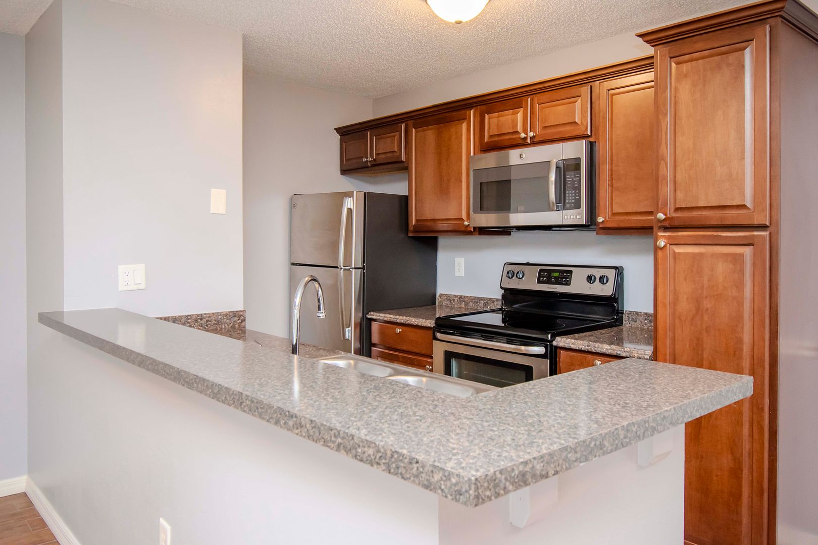 Brandon Condo: 214 Lake Parsons Green 202