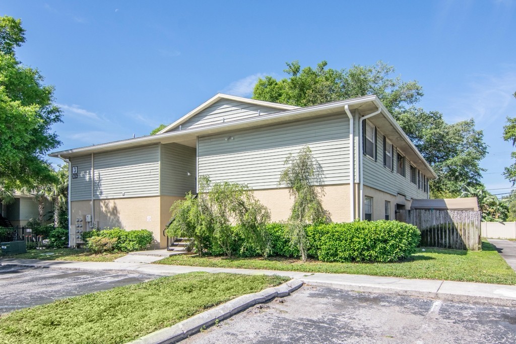 Brandon Condo: 210 Red Cedar Place