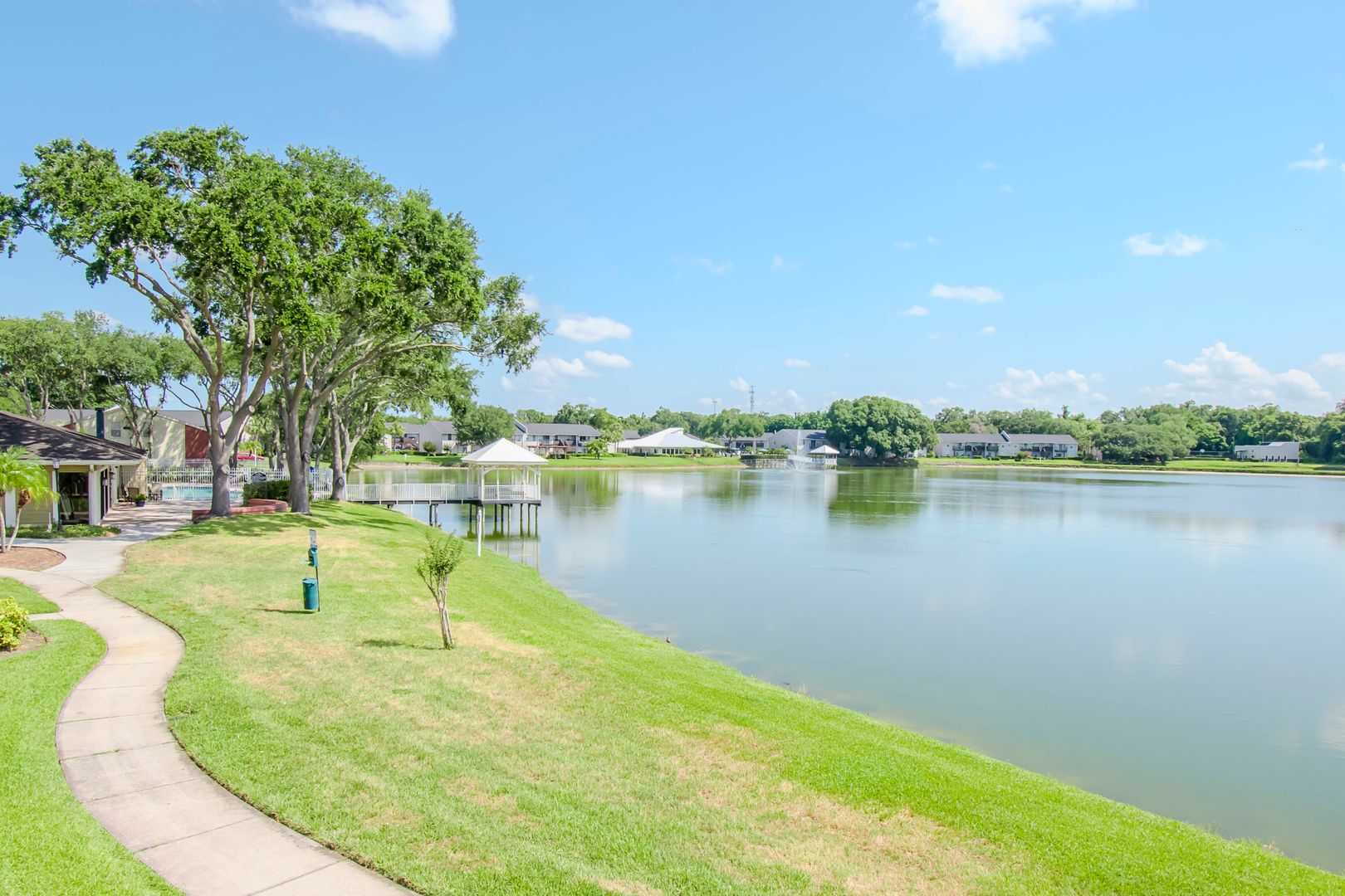 Brandon Condo: 214 Lake Parsons Green #205