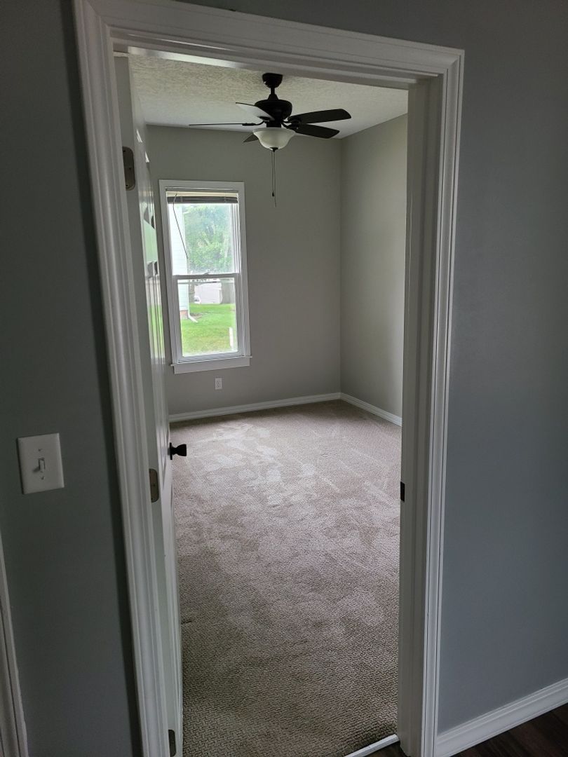 Moline House: 1827 17th Ave