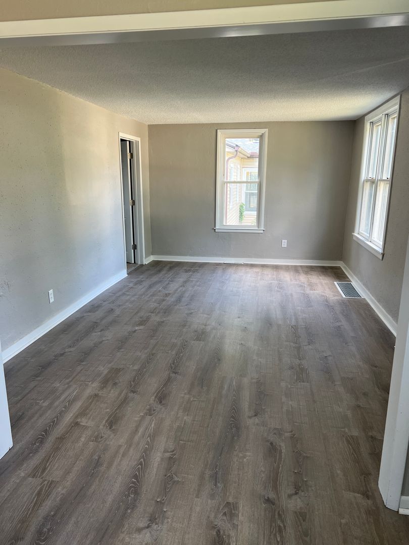 Bettendorf House: 2925 Bellevue Avenue