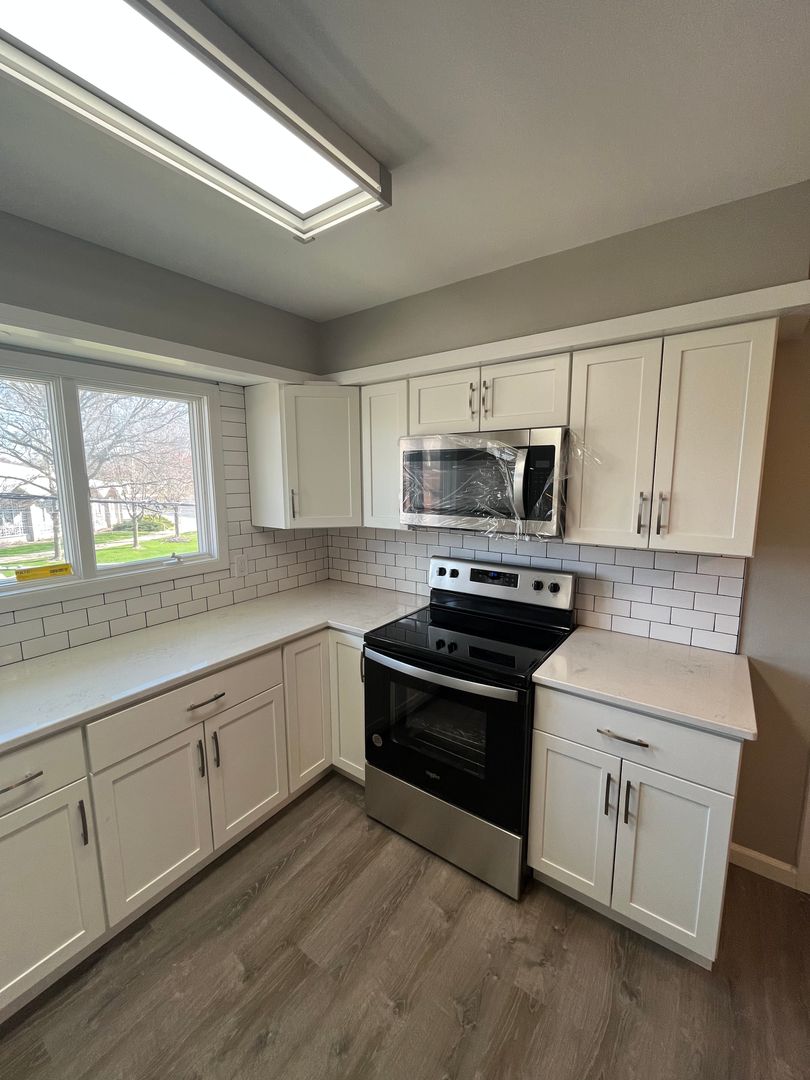 Rock Island Apartment: 3105 24th Street