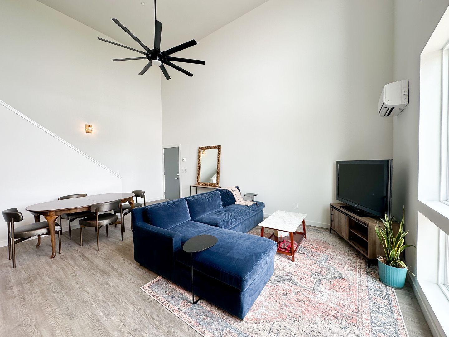 Clarksville Apartment: 518 Madison St