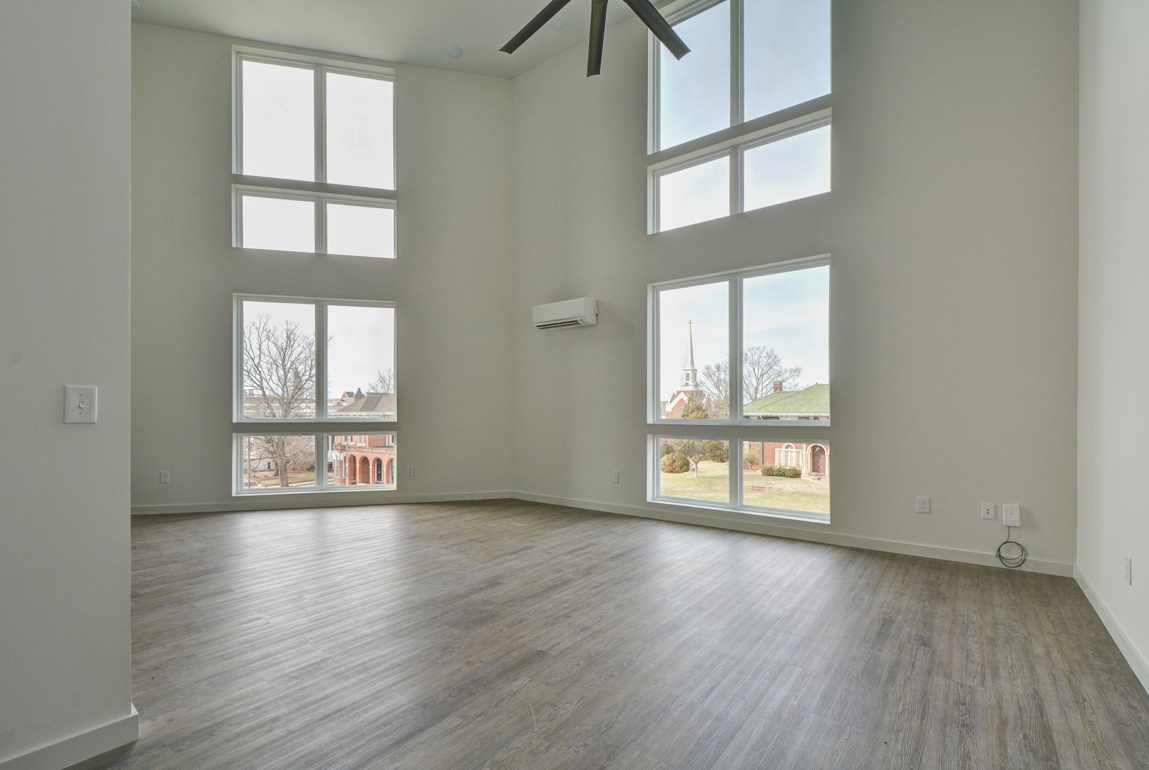 Clarksville Apartment: 518 Madison St