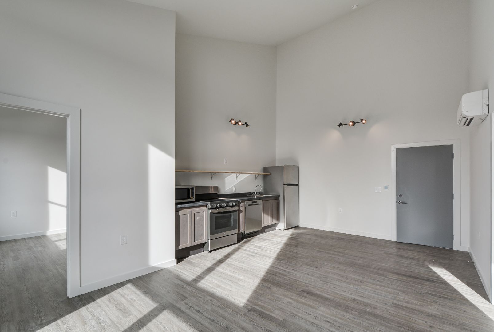 Clarksville Apartment: 518 Madison St