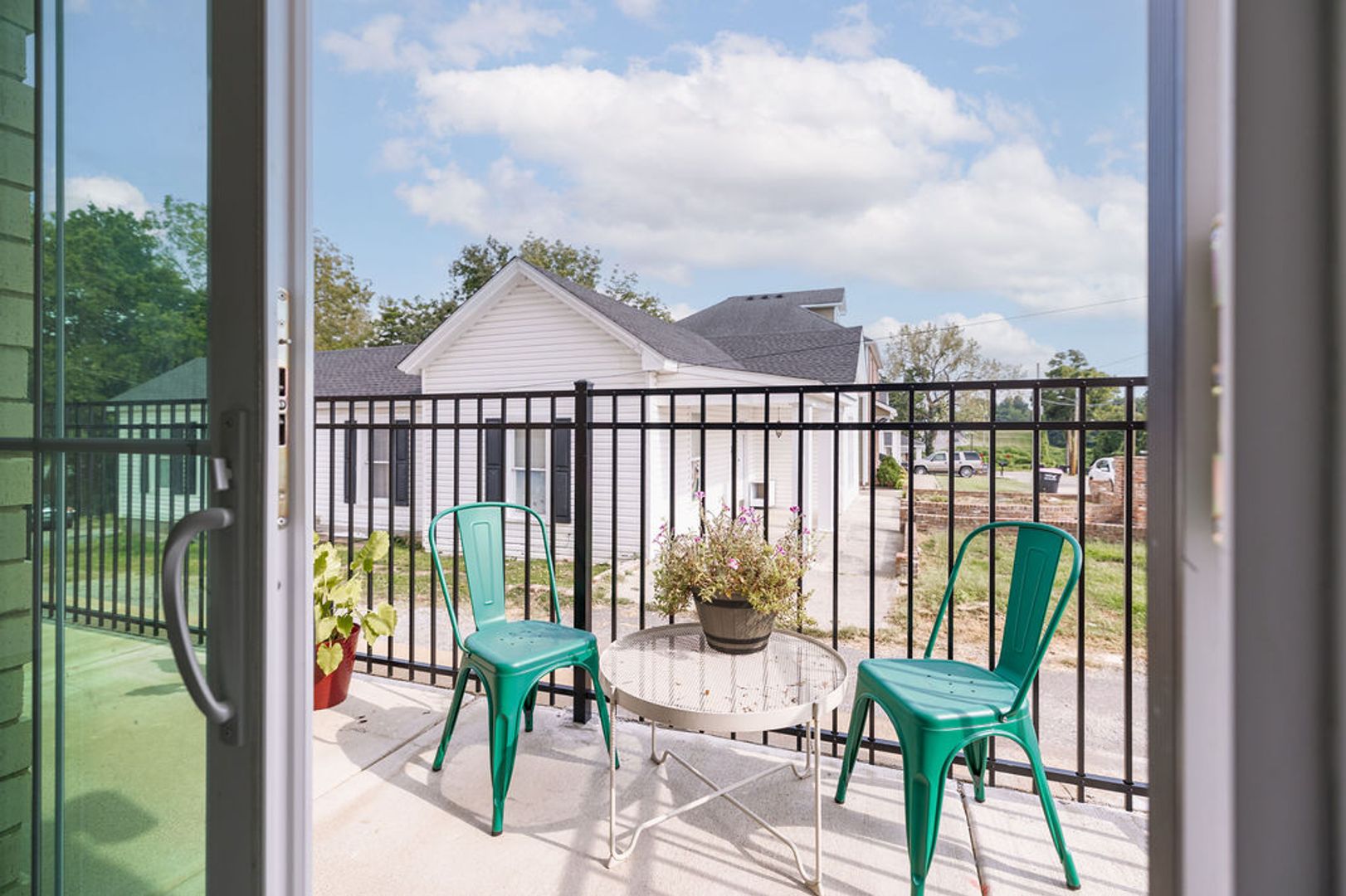 Clarksville Apartment: 518 Madison St