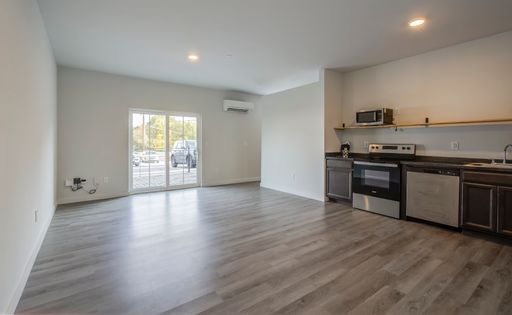 Classic + with Patio – photo 1