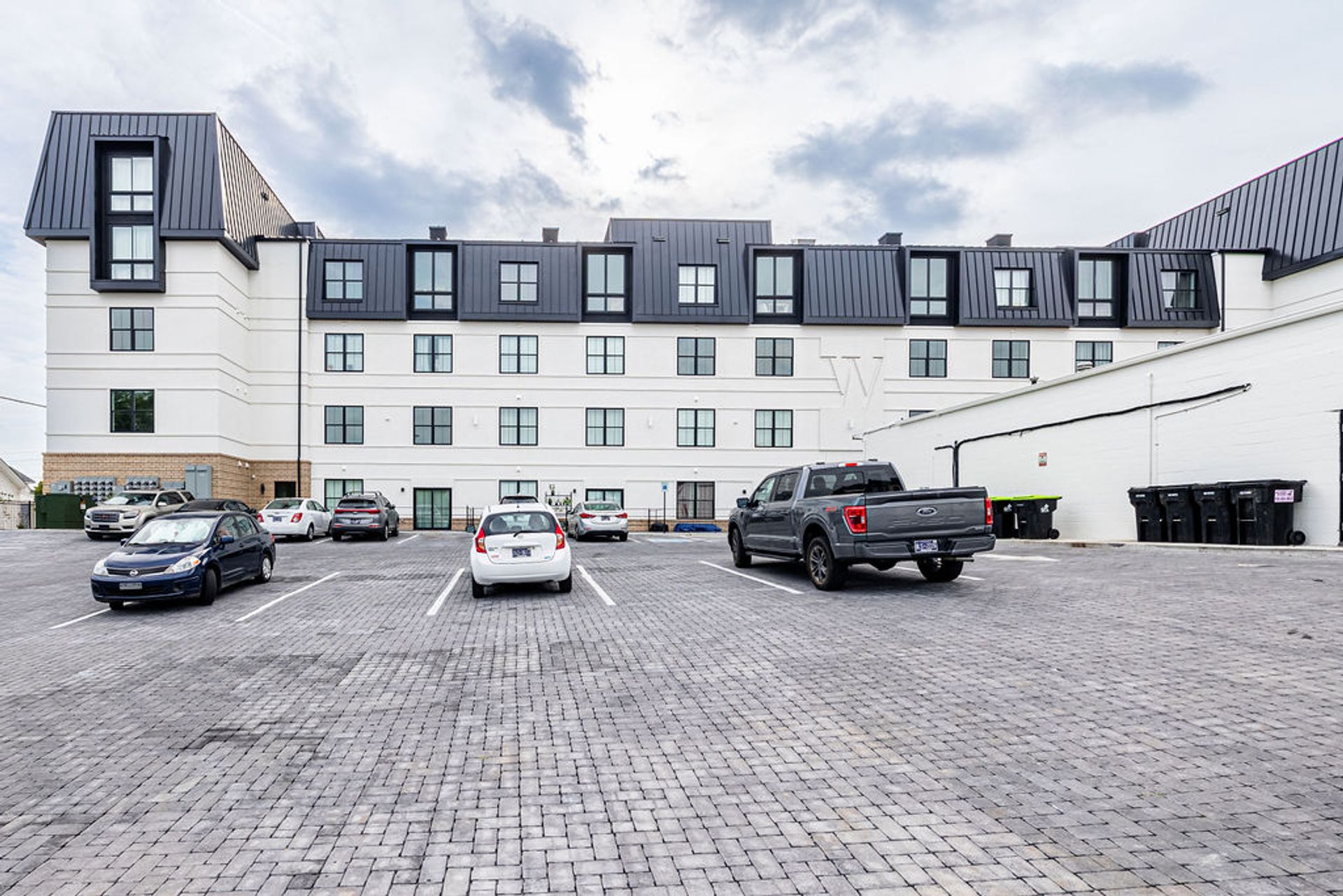 Clarksville Apartment: 518 Madison St