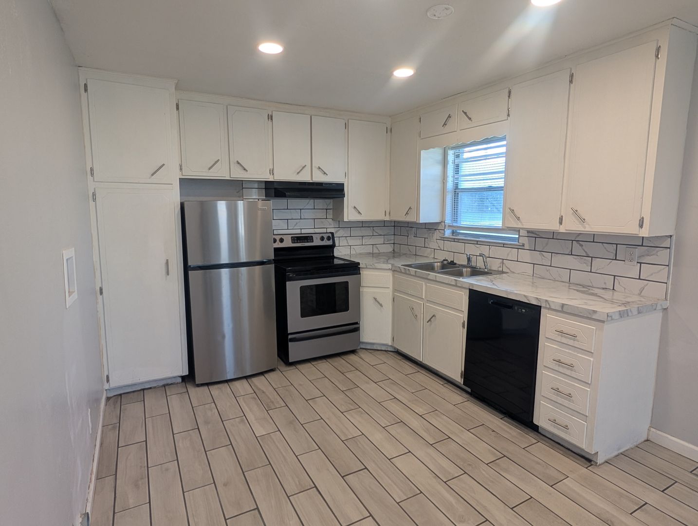 Killeen Apartment: 4308 Zephyr Road