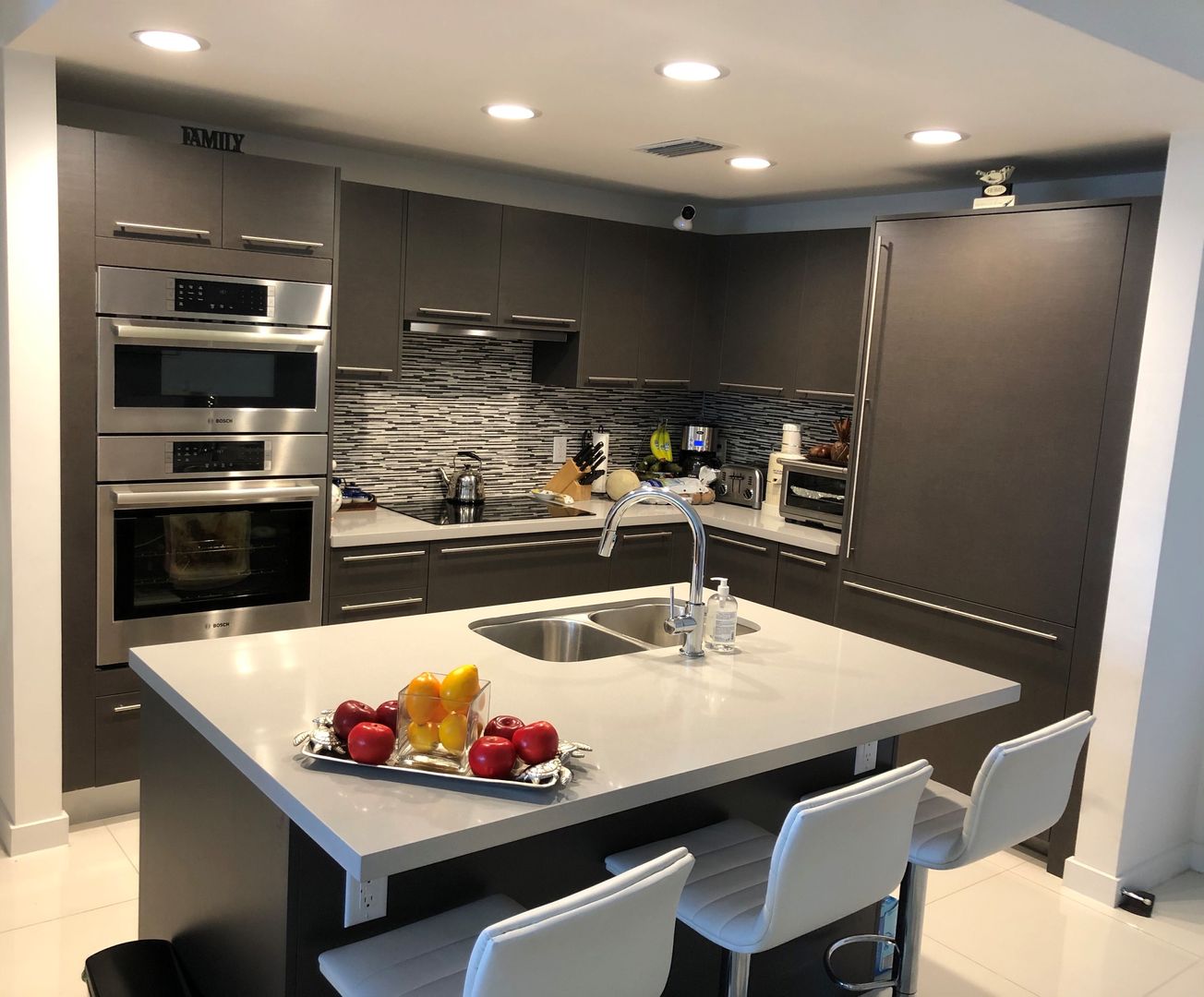 2 Bedroom/2 Bathroom Unit with Terrace 2 of 4