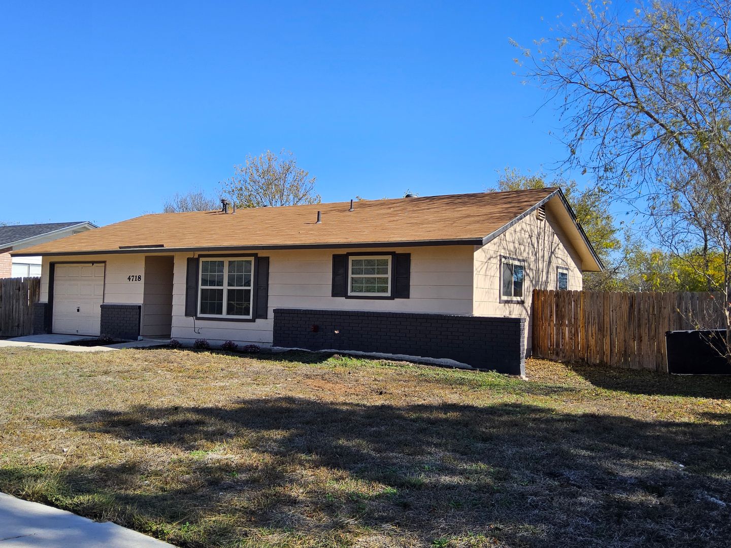 San Antonio House: 4718 Castle Walk