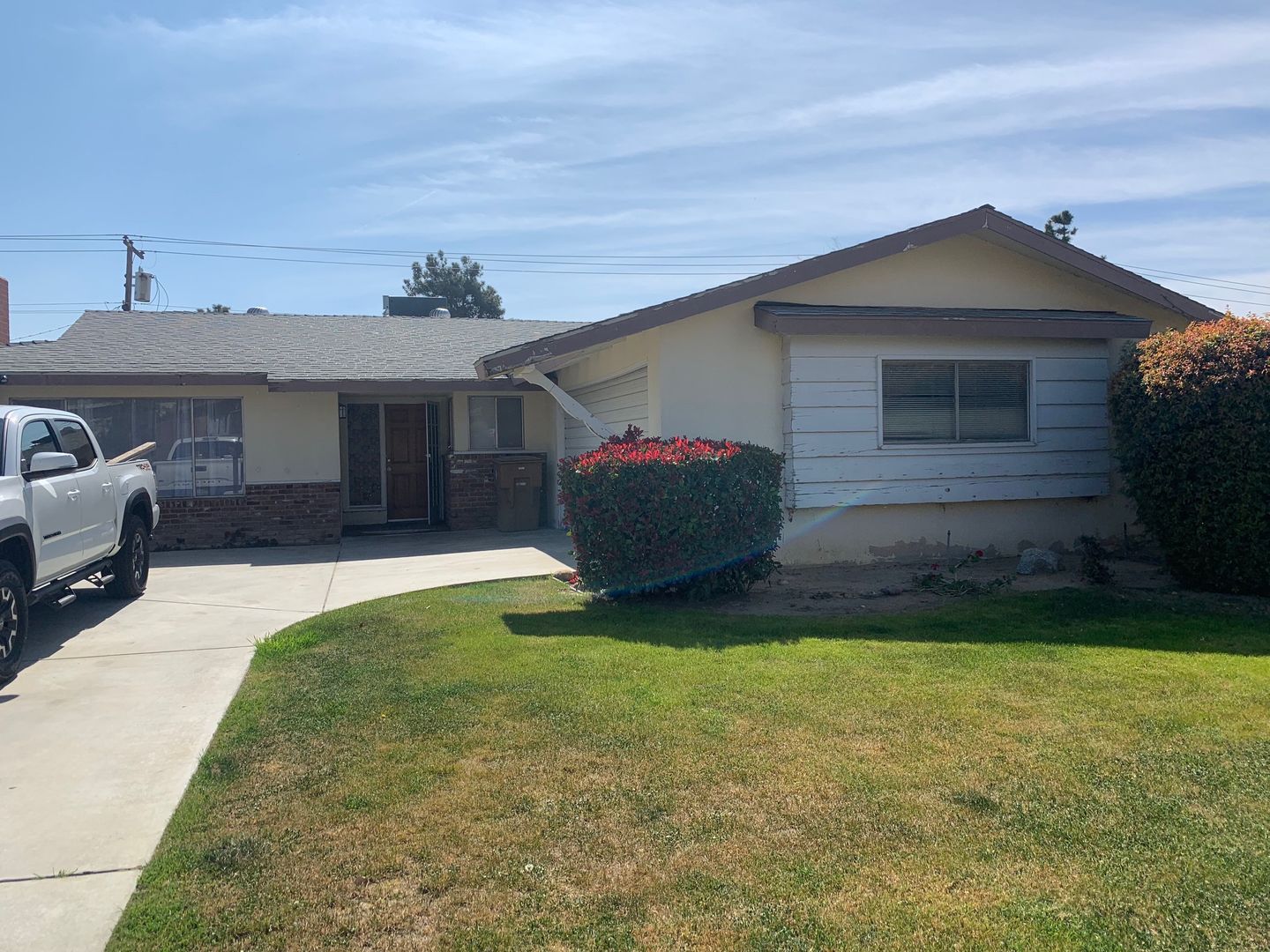 Bakersfield House: 3713 Cardinal Ave