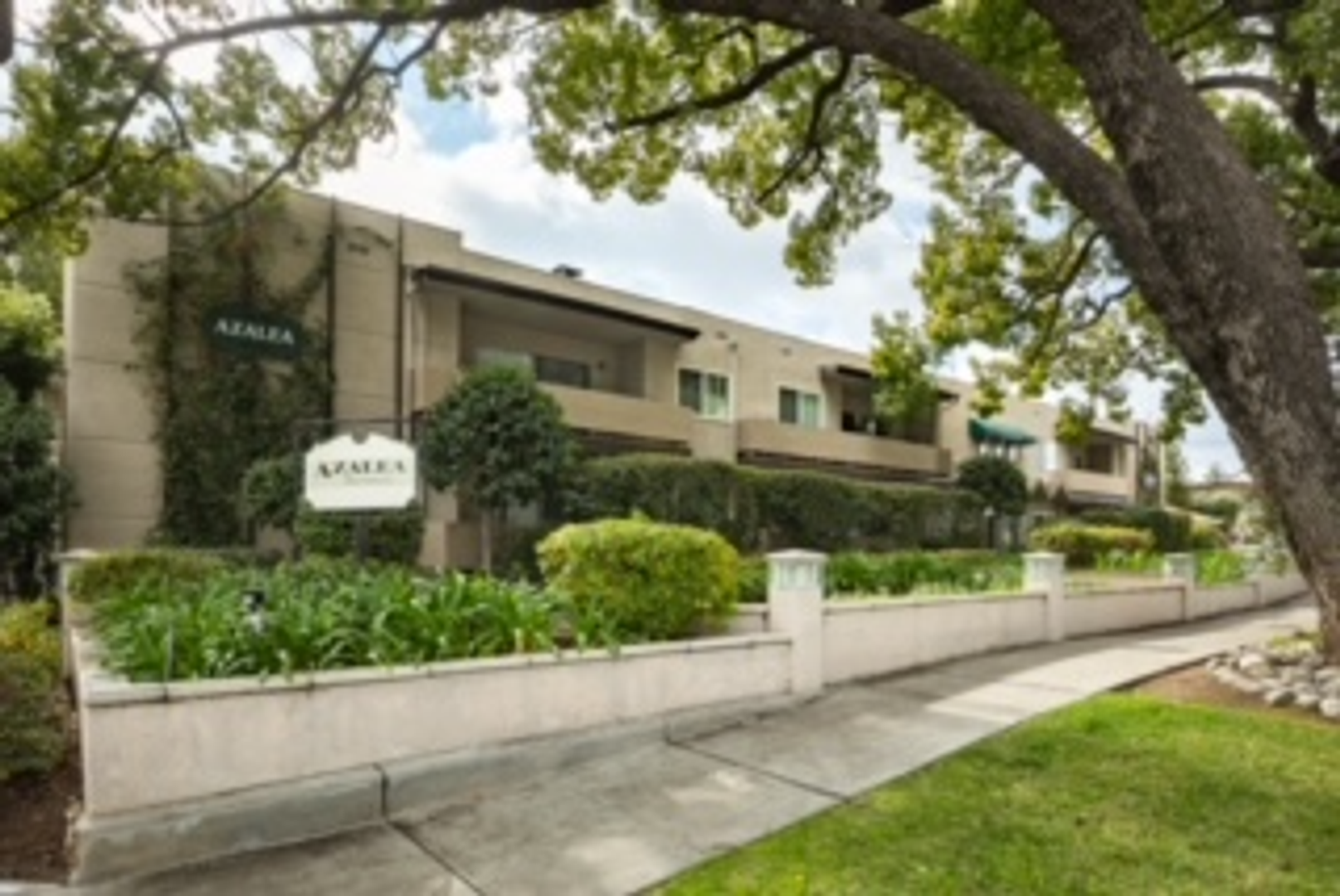 Arcadia Apartment: 904 Huntington Drive