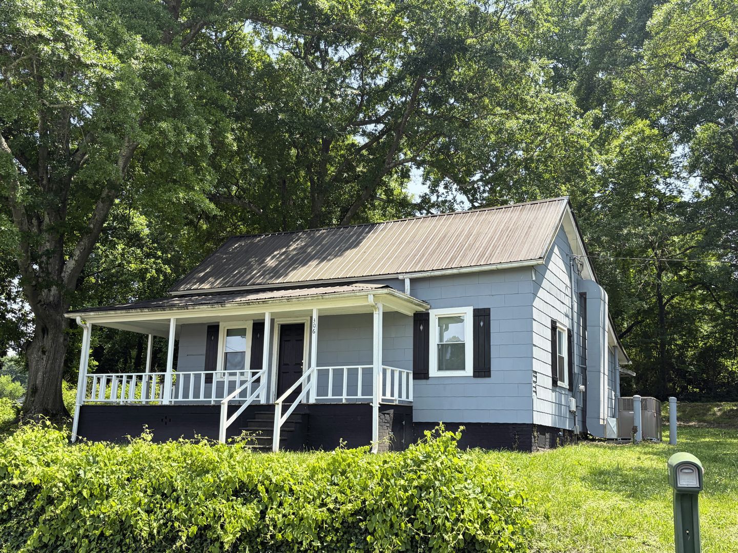 Pickens House: 306 Railroad St
