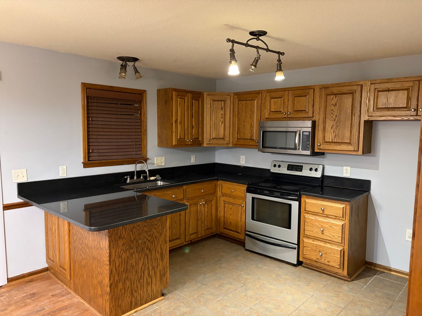 Pickens House: 225 Laurel Oak