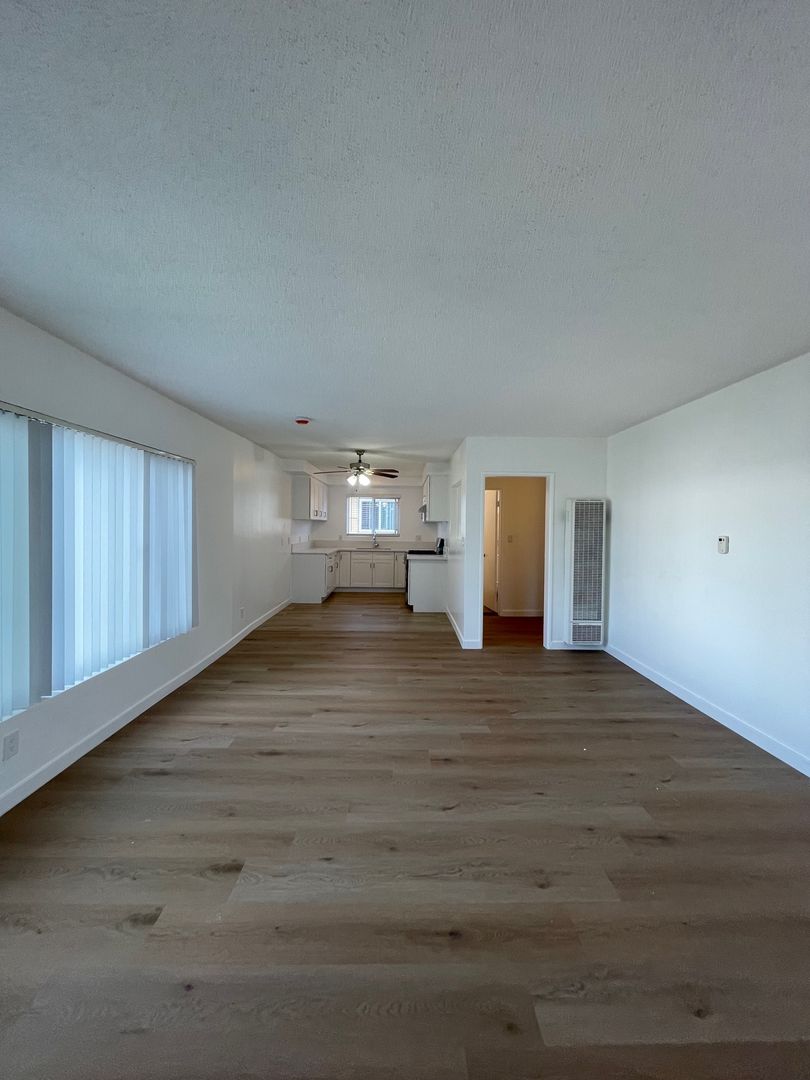 Gardena Apartment: 13801 - 13817 Van Ness Ave