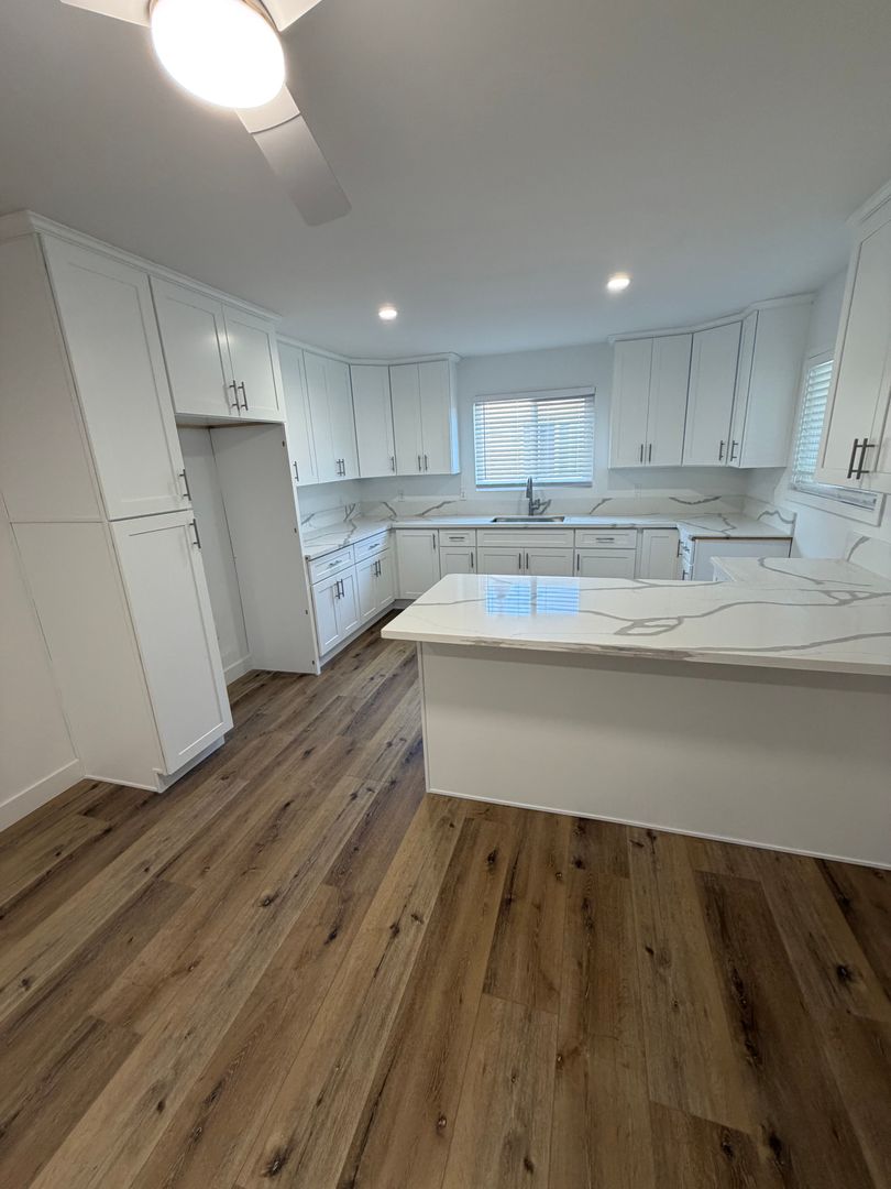 Gardena Apartment: 13801 - 13817 Van Ness Ave