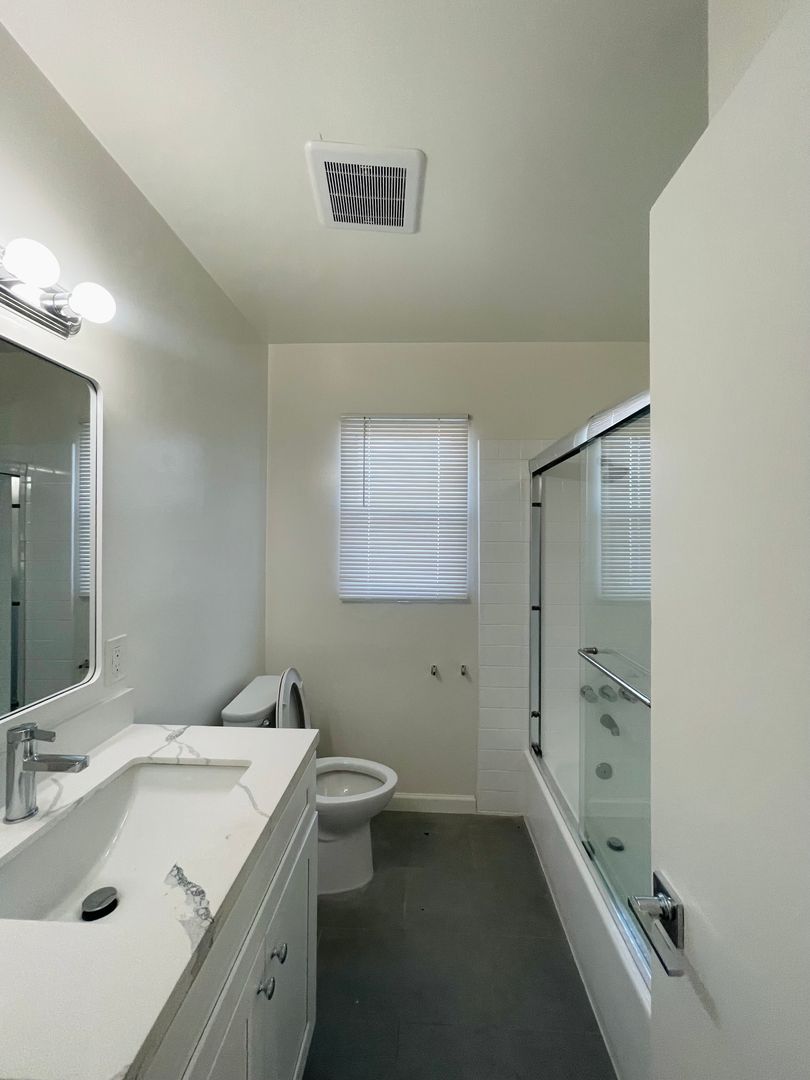 Inglewood Apartment: 837 - 839 Beach Ave