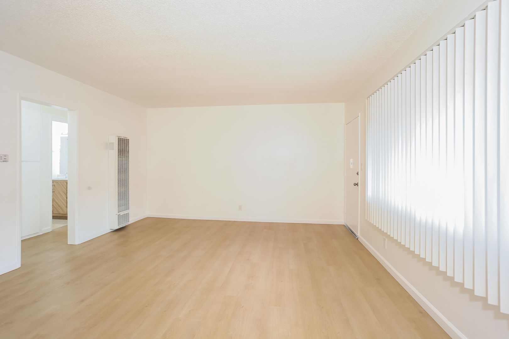 Inglewood Apartment: 837 - 839 Beach Ave