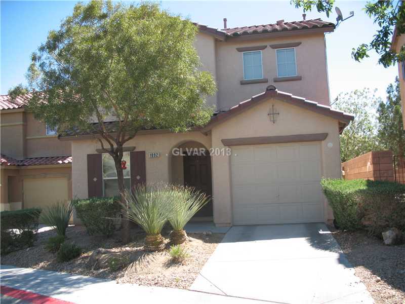 Henderson House: 1092 Paradise Coach - 1