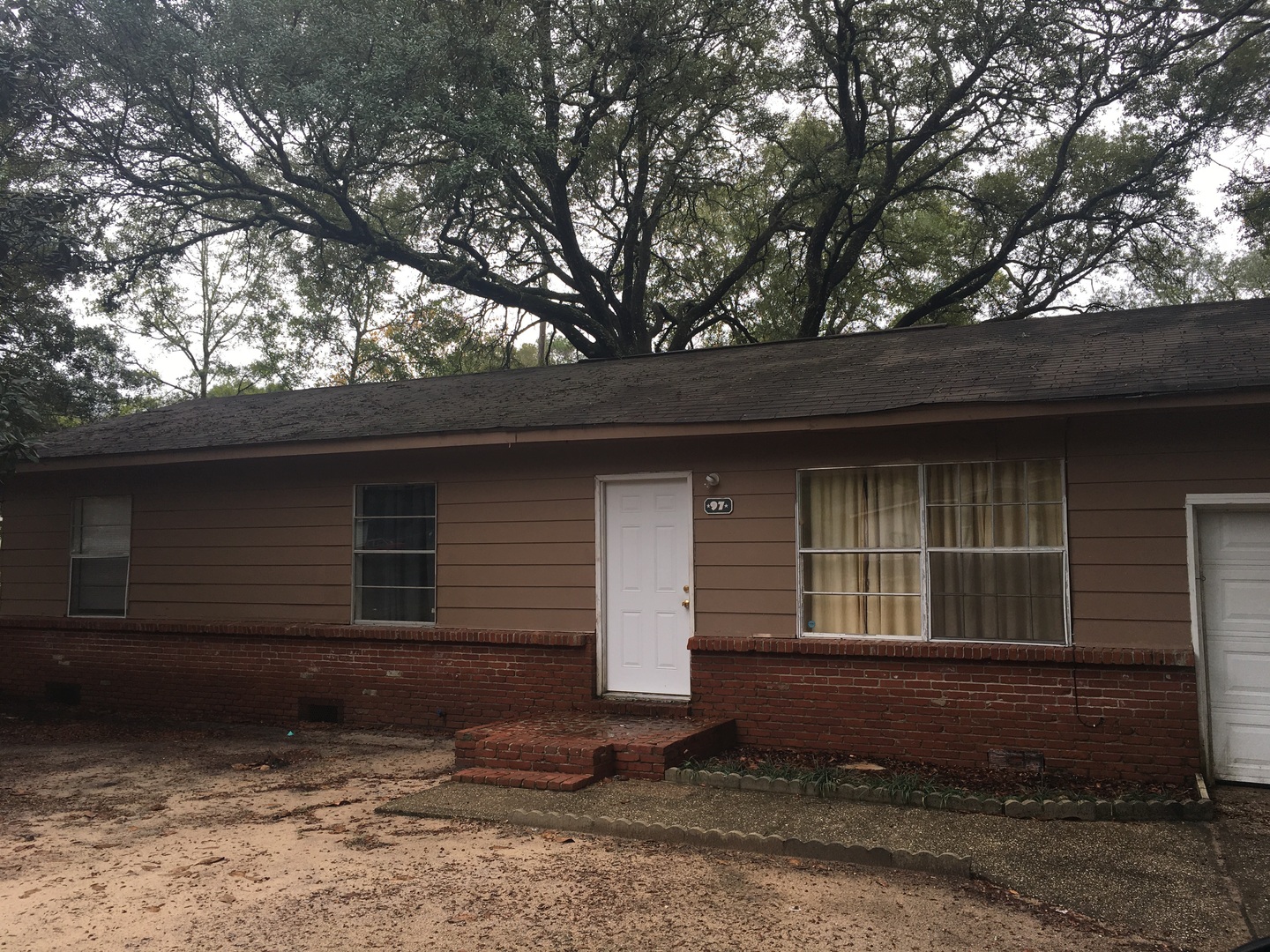 Niceville House: 97 3rd St