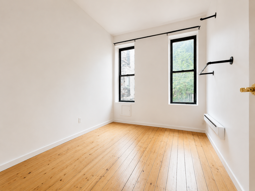 Huge 4 bedrom 2 bath – photo 1