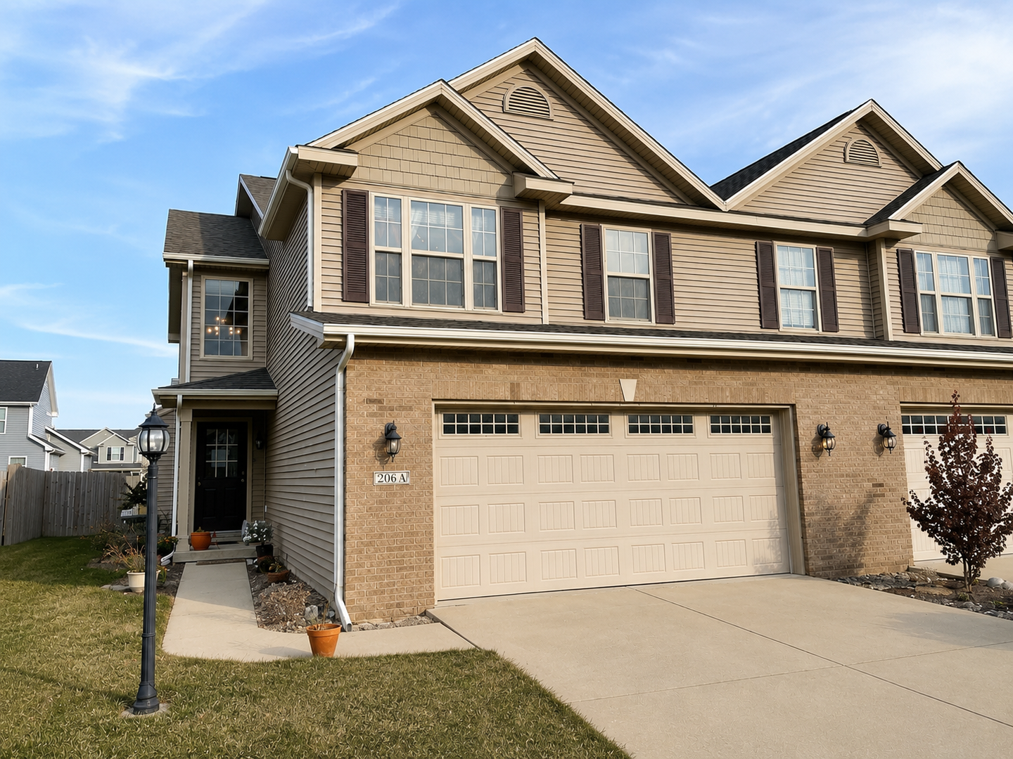 Savoy House: 206 Gentian Street
