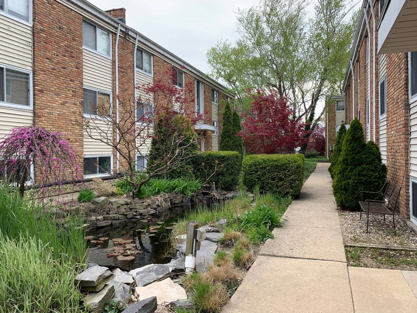 Champaign Apartment: 1017 Francis Dr