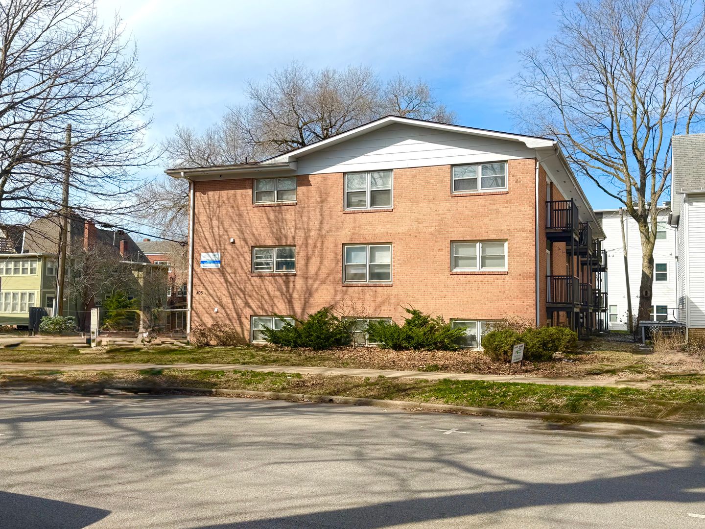 Champaign Apartment: 405 North State Street