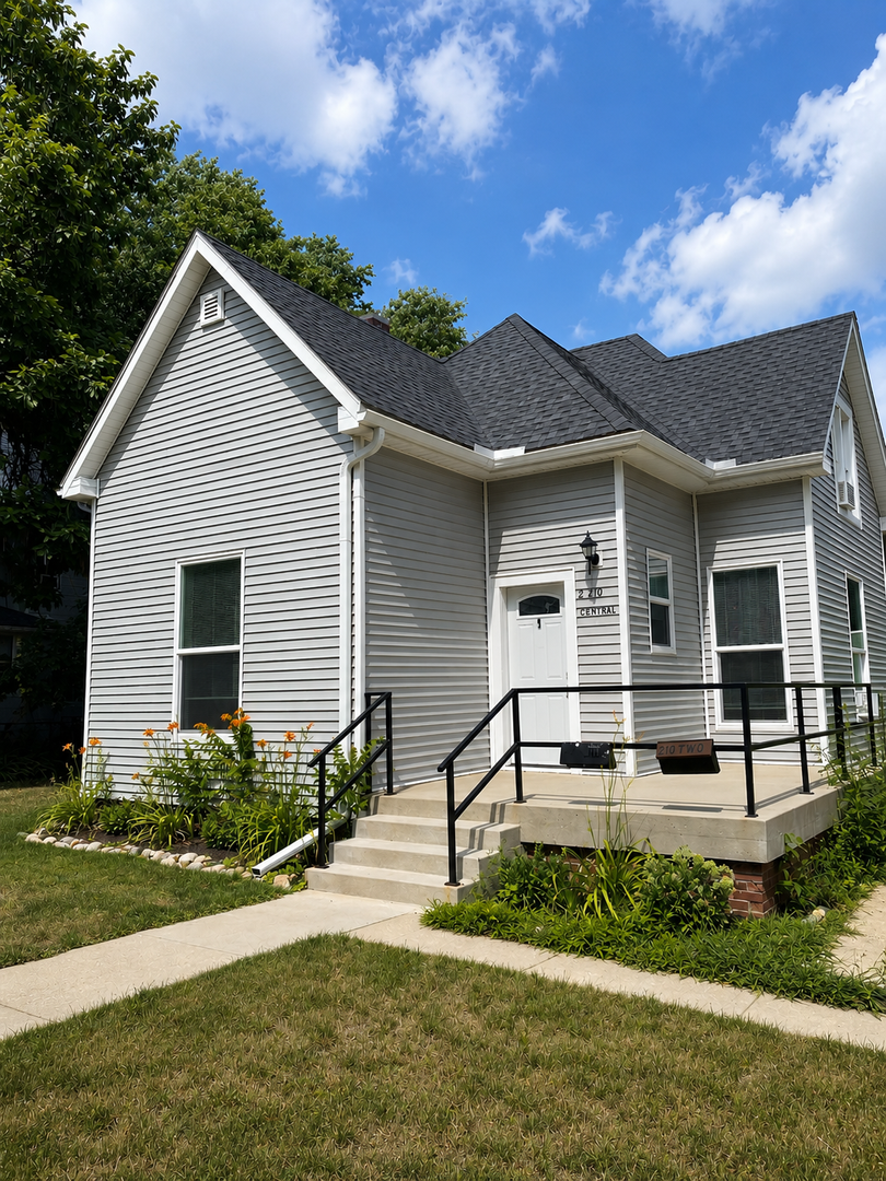 Urbana Apartment: 210 N Central Ave
