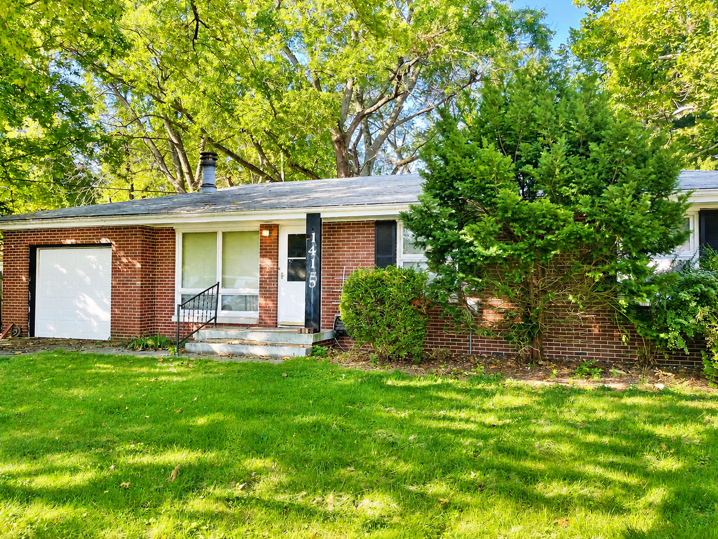 Champaign House: 1415 South Western Avenue