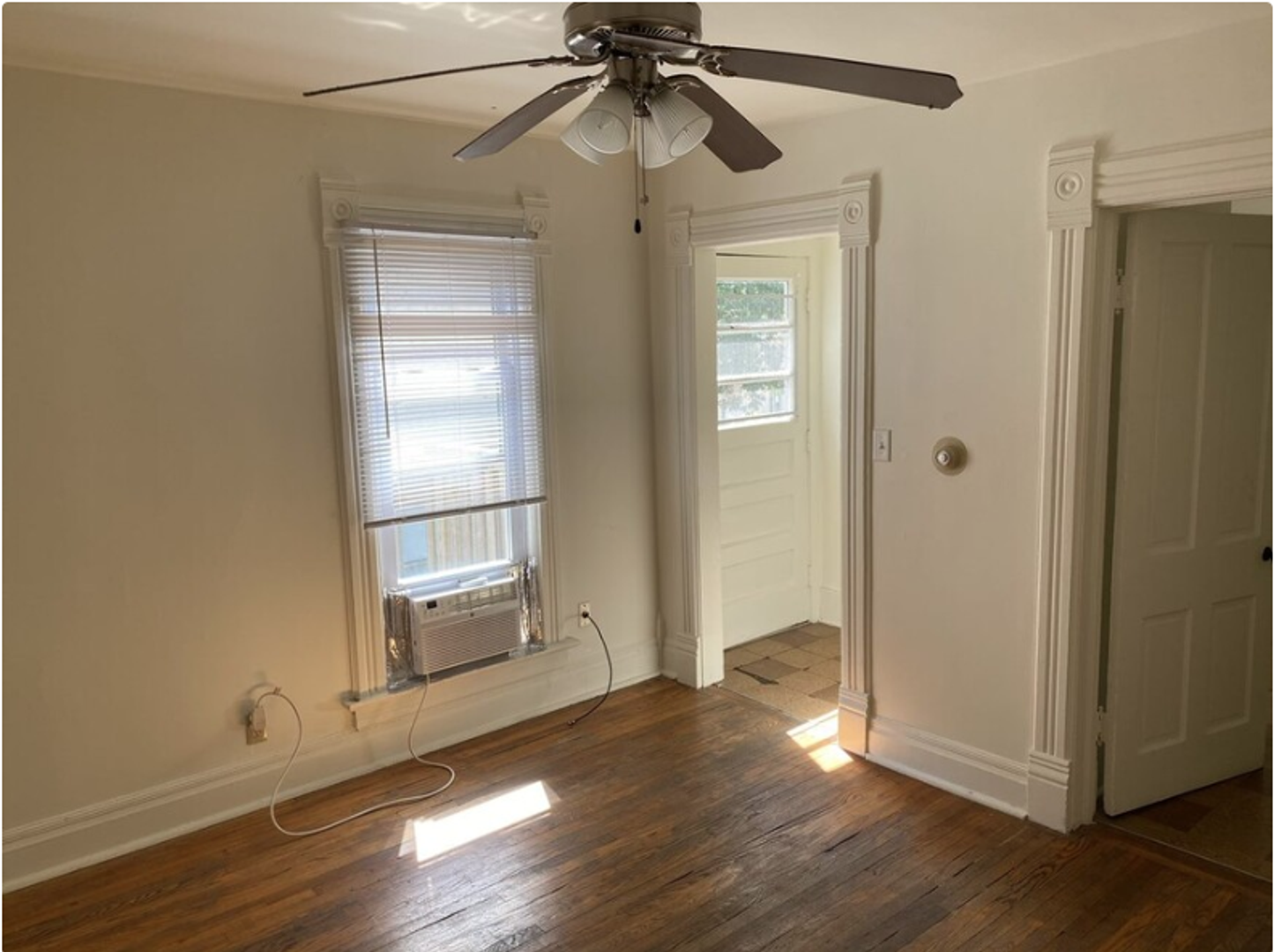 Champaign Apartment: 512 West University Avenue