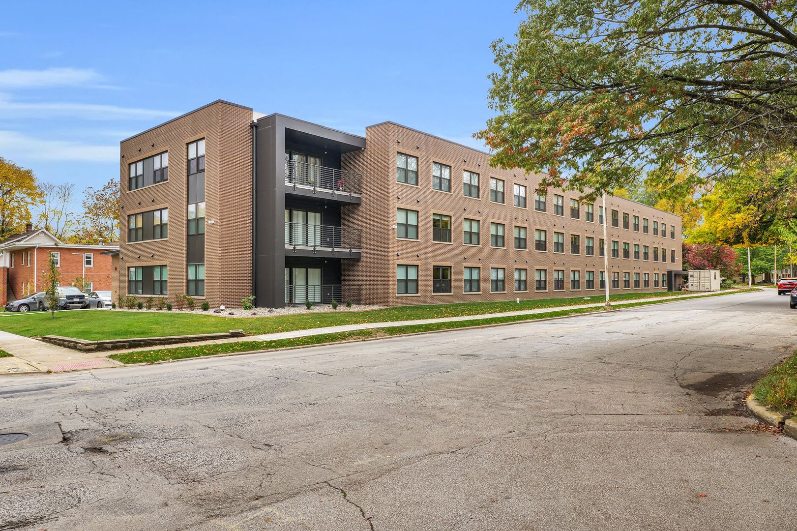 Urbana Apartment: 507 W Springfield
