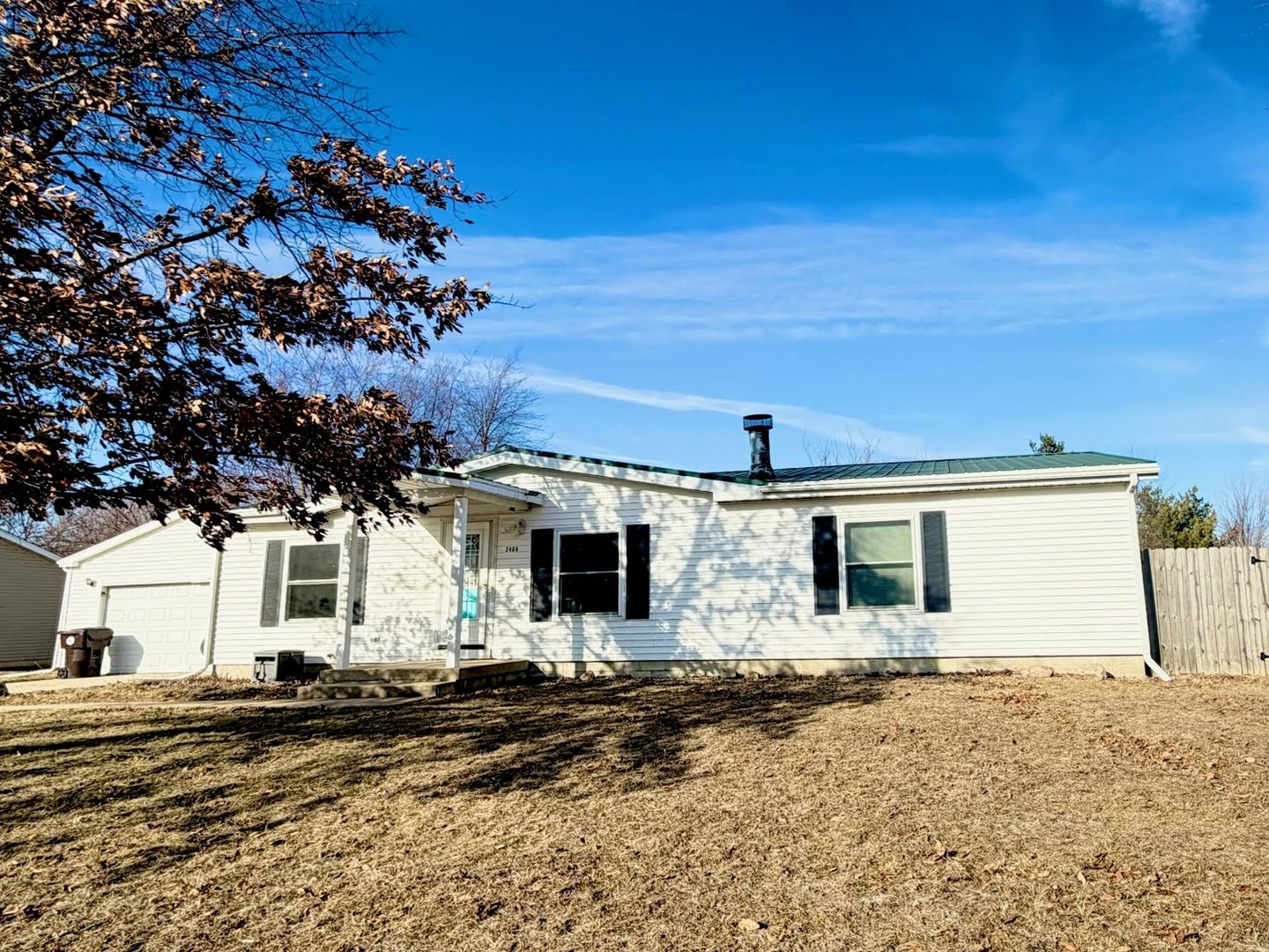 Mahomet House: 2406 Robin Road