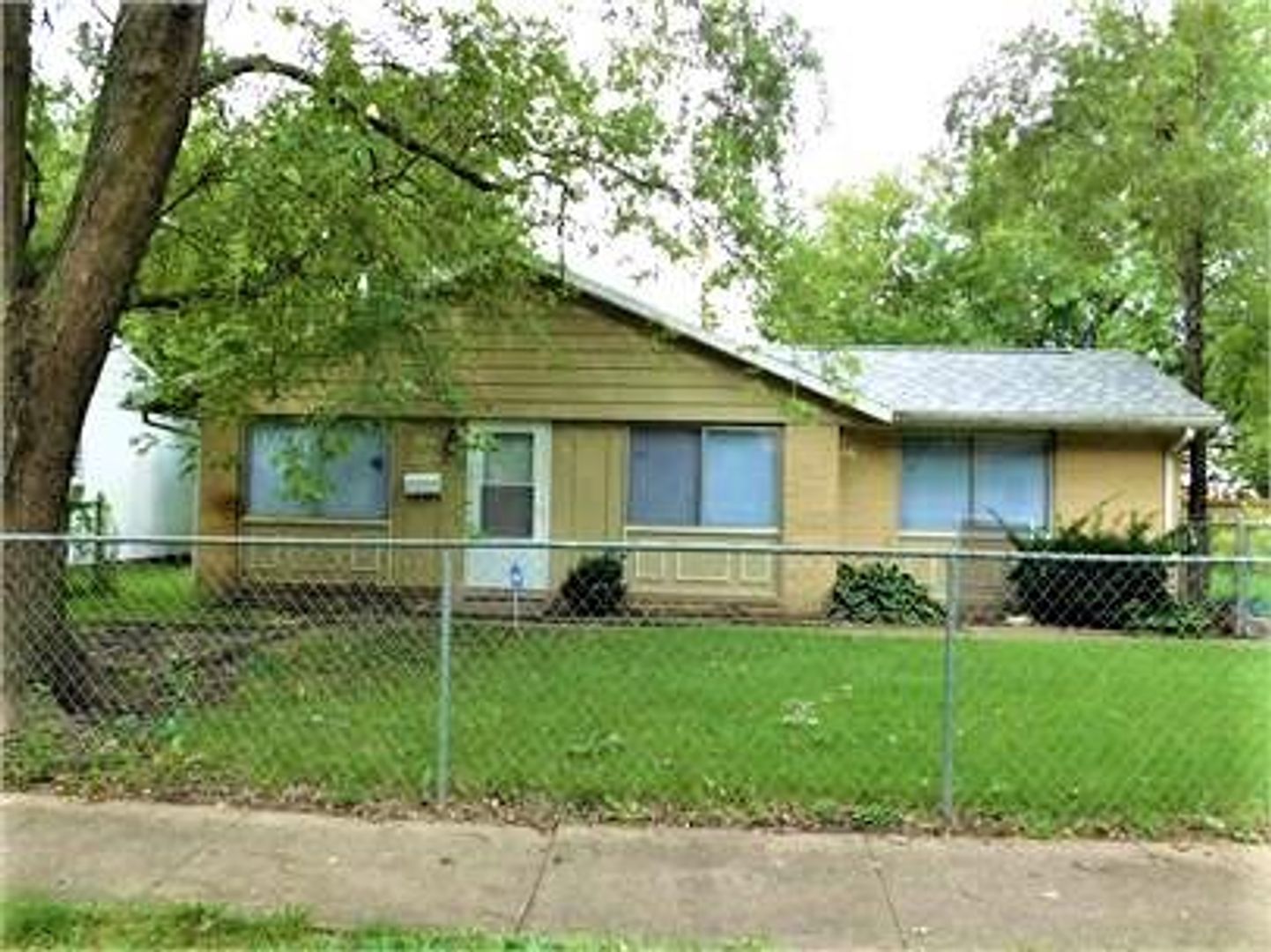 Urbana House: 1109 Austin Dr