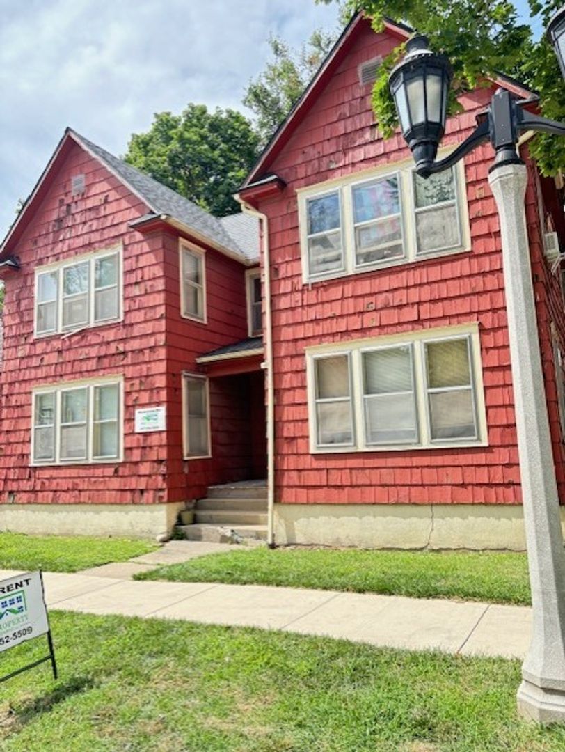 Urbana Apartment: 410 West Green Street