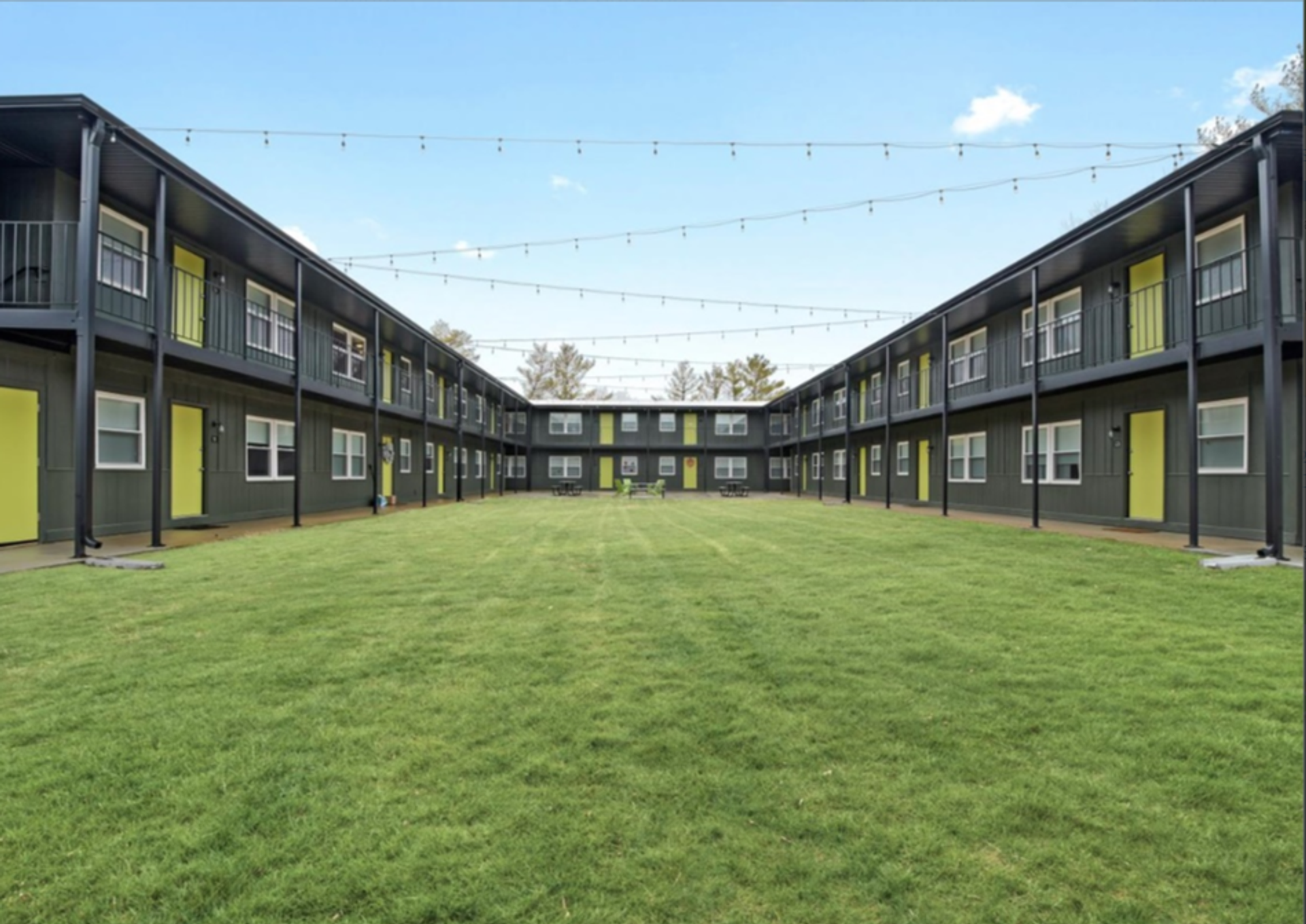 Charleston Apartment: 2219 9th Street