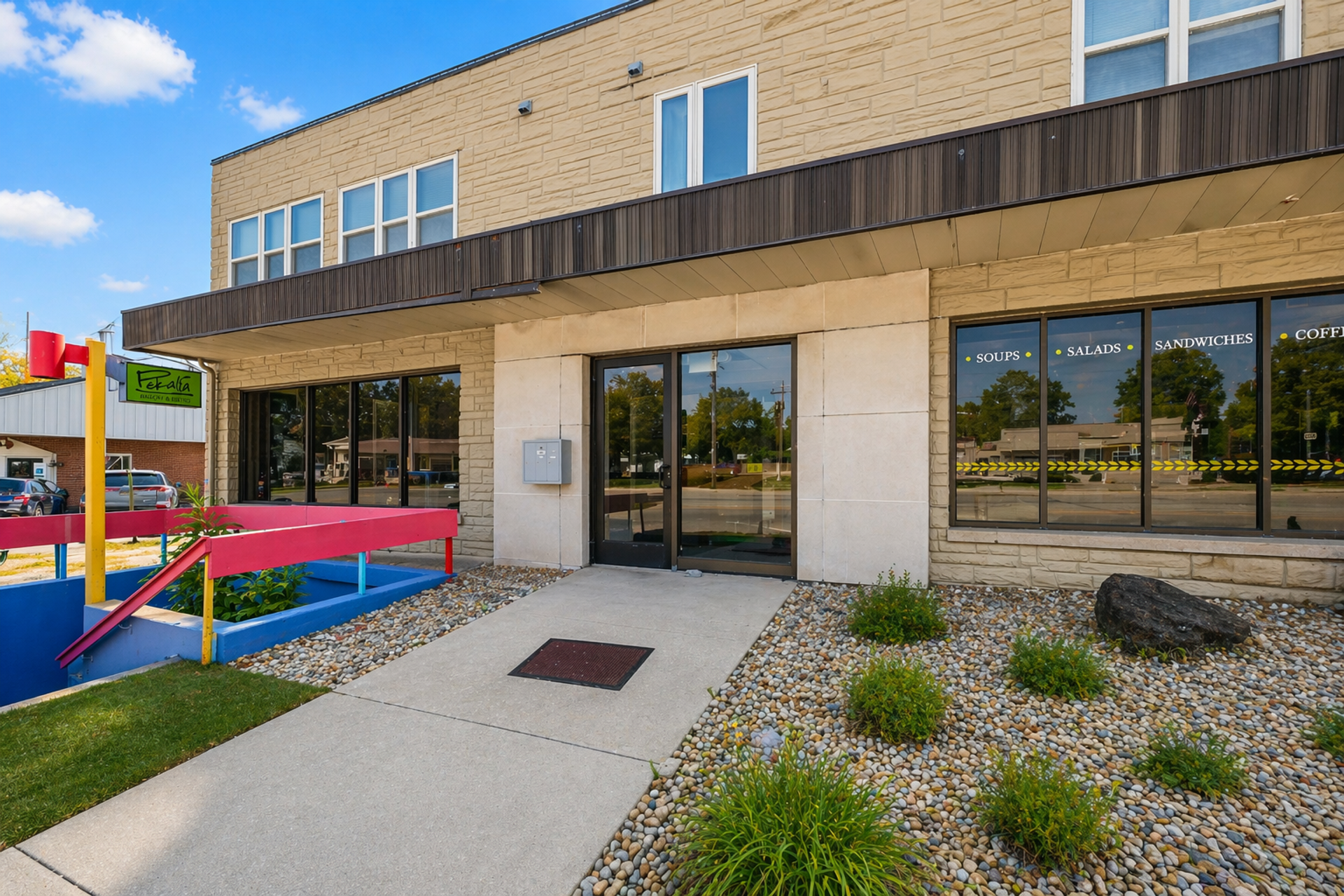 Champaign Apartment: 811 West Springfield Avenue