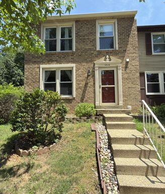 3 Bed 4 Bath Townhome for Rent in Fairfax, VA! – photo 1