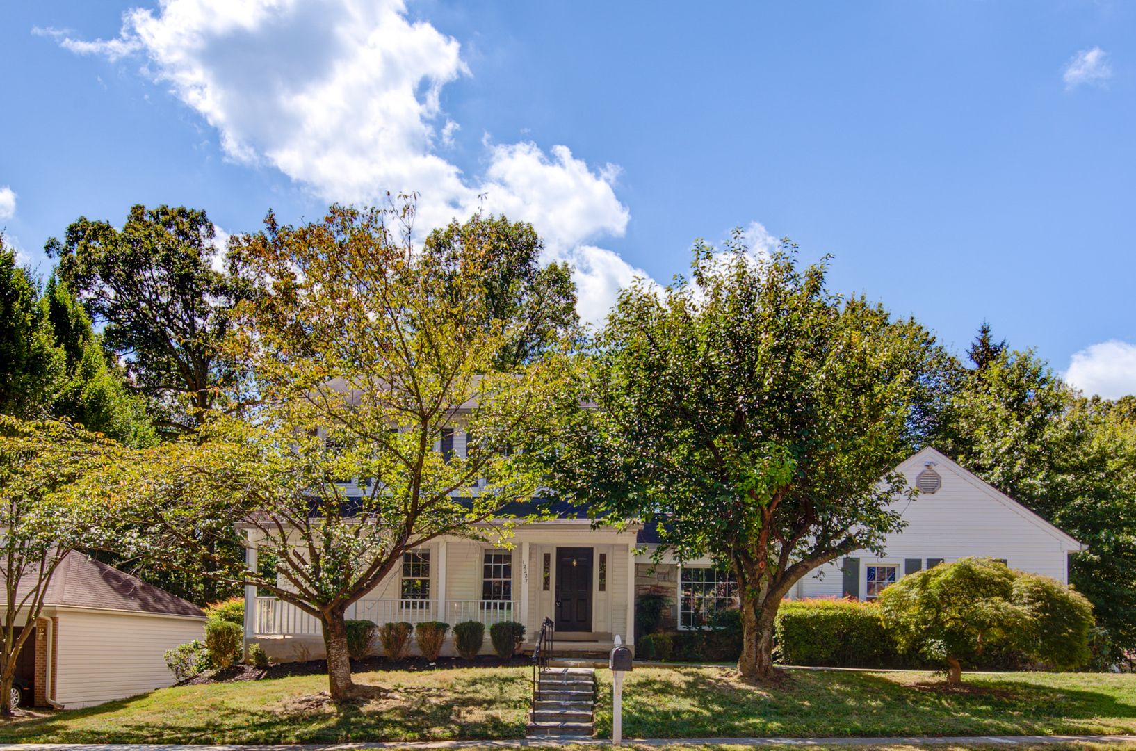 3 Bedroom 2.5 Bath SFH in Fairfax for Rent!