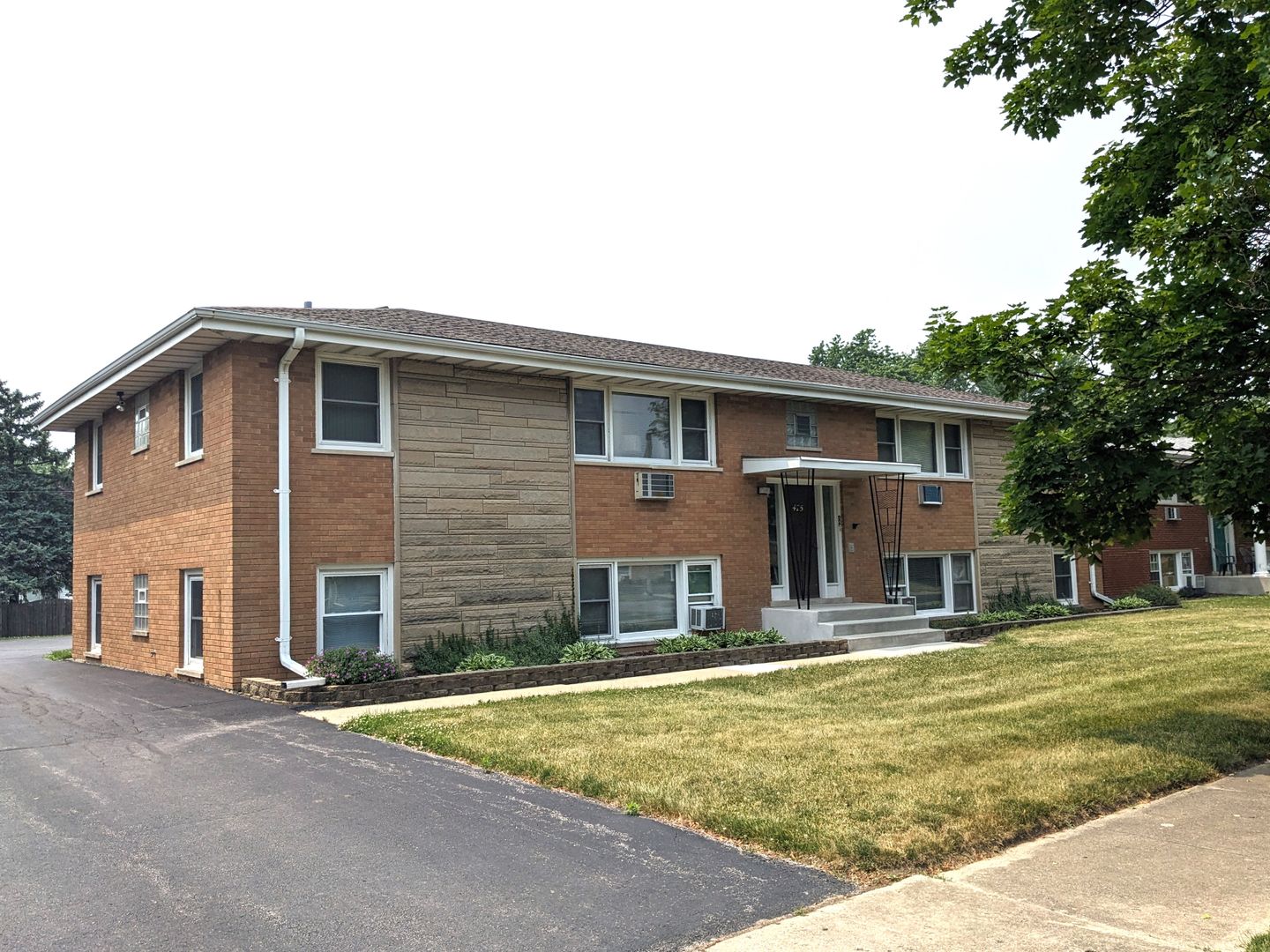 Joliet Apartment: 425 Bethel Dr