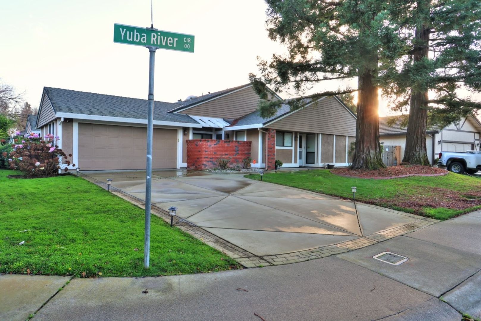 Sacramento House: 31 Yuba River Circle