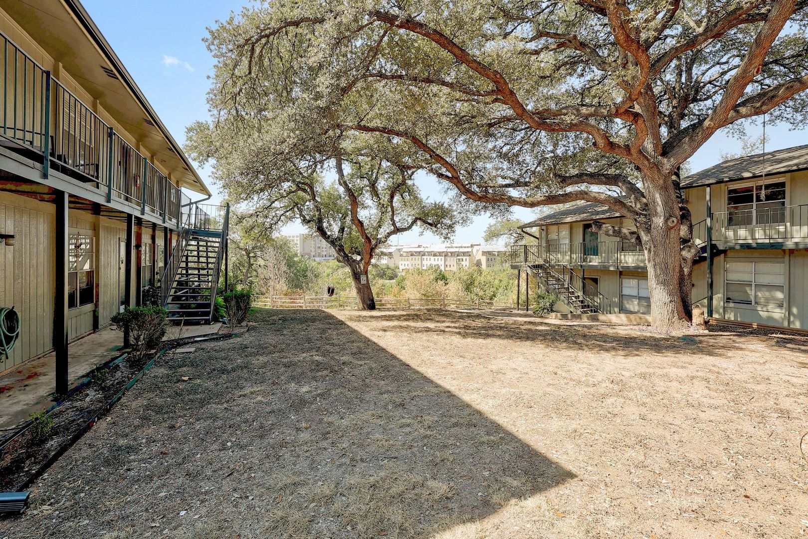 Georgetown Apartment: 509 Cedar Dr