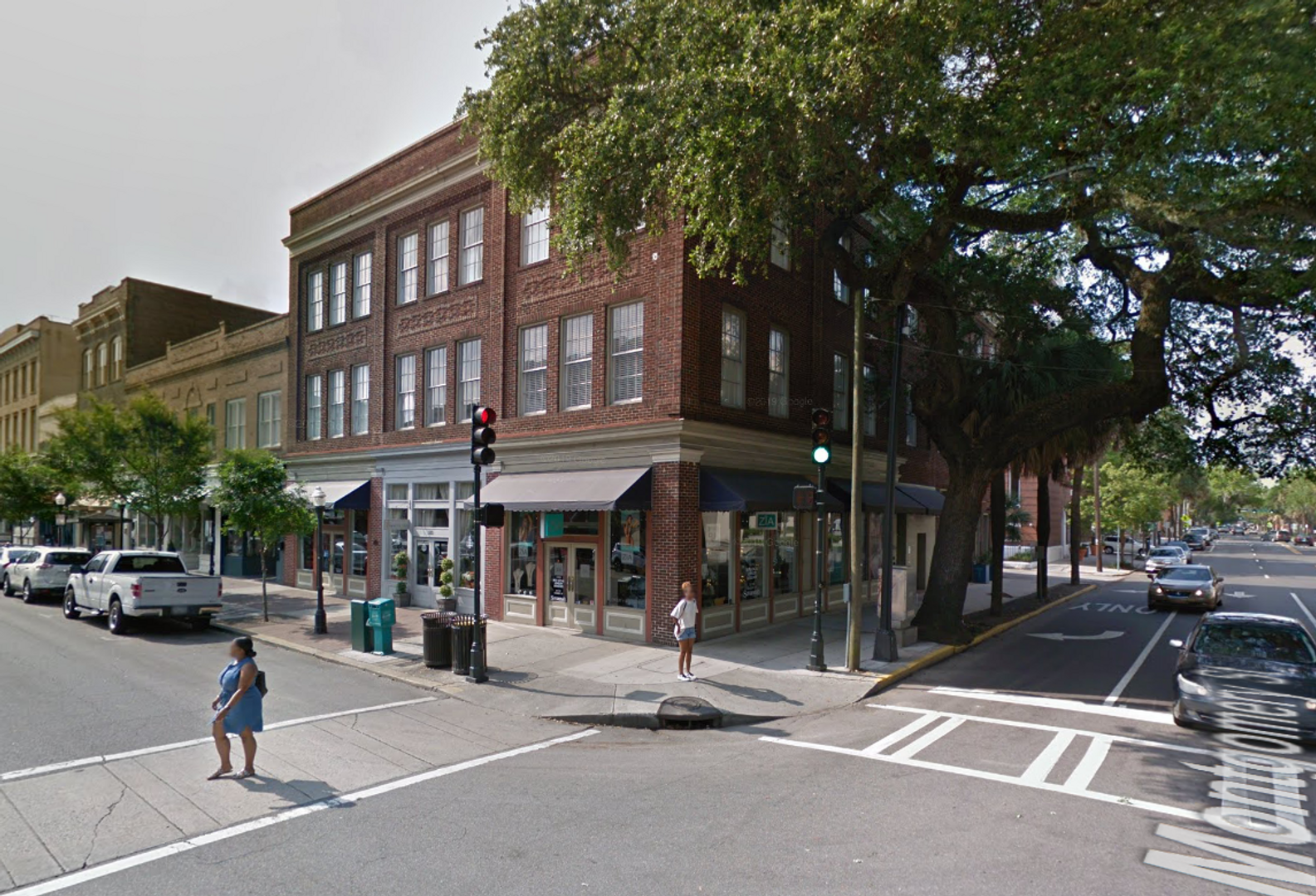 Savannah Condo: 104 Montgomery Street
