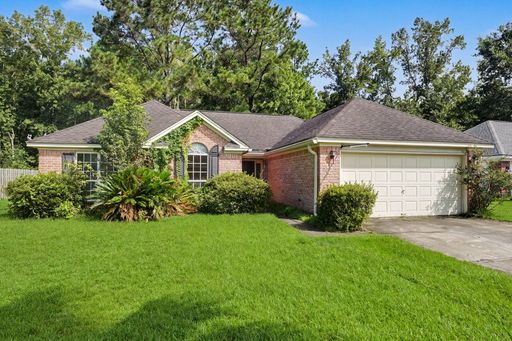 Updated 3 bedroom House in Georgetown – photo 1