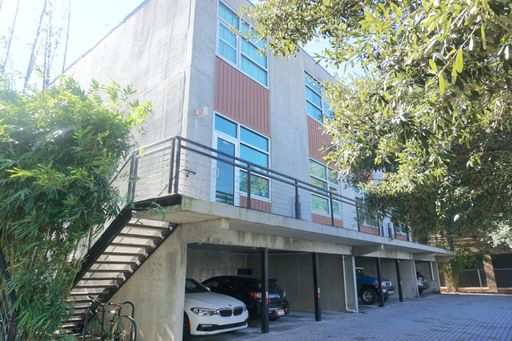 2 BED | 2.5 BATH | Frogtown Apartments Downtown | PARKING SPACE INCLUDED – photo 1