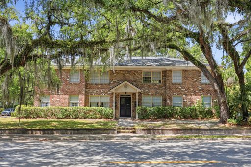 2 bed - 1 bath apartment with updated kitchen! – photo 1