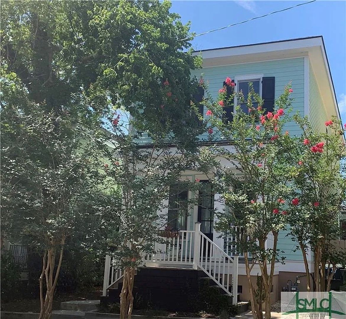 Savannah House: 423 E 31st Street