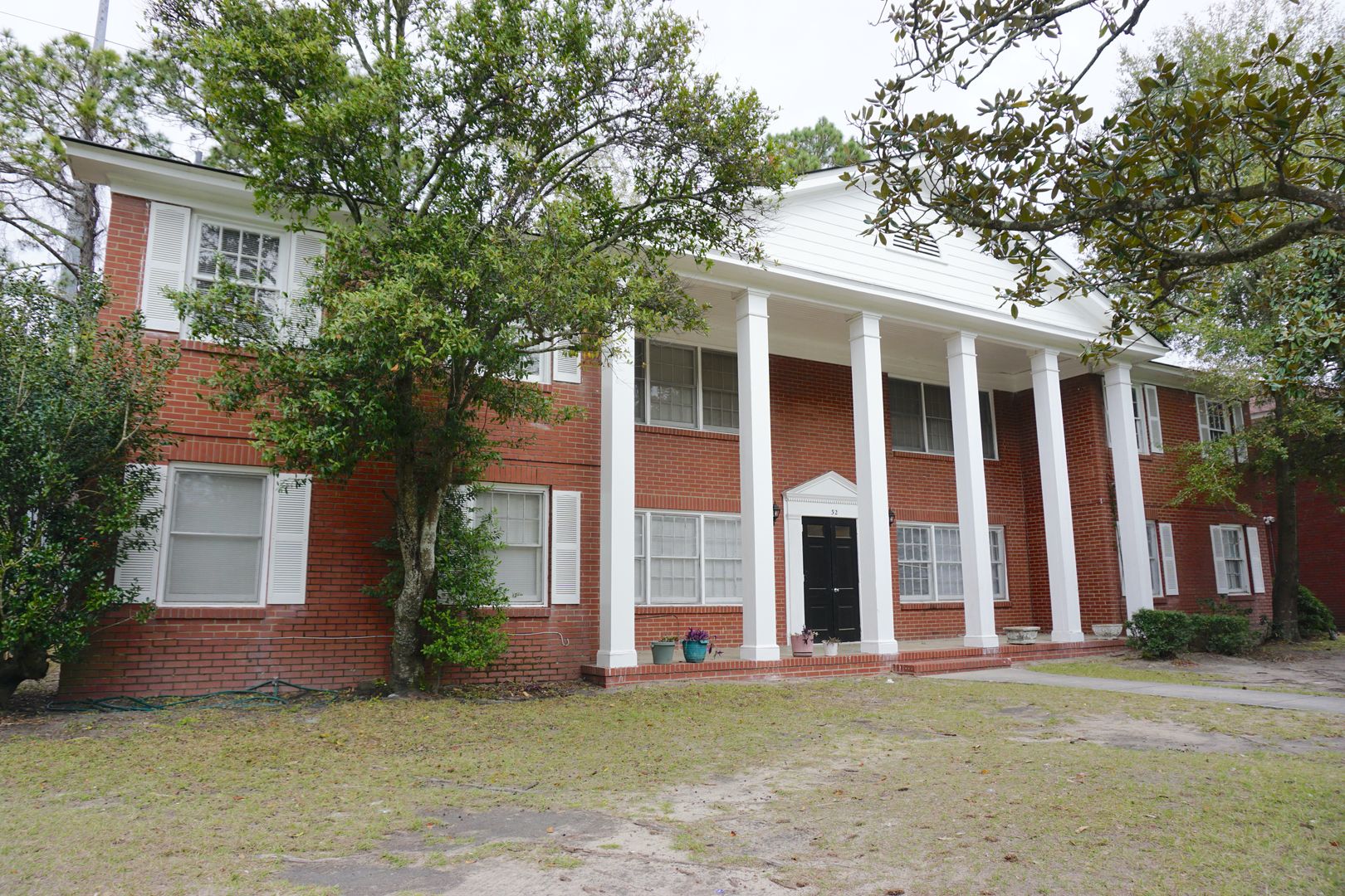 Savannah Apartment: 32 Thackery Pl